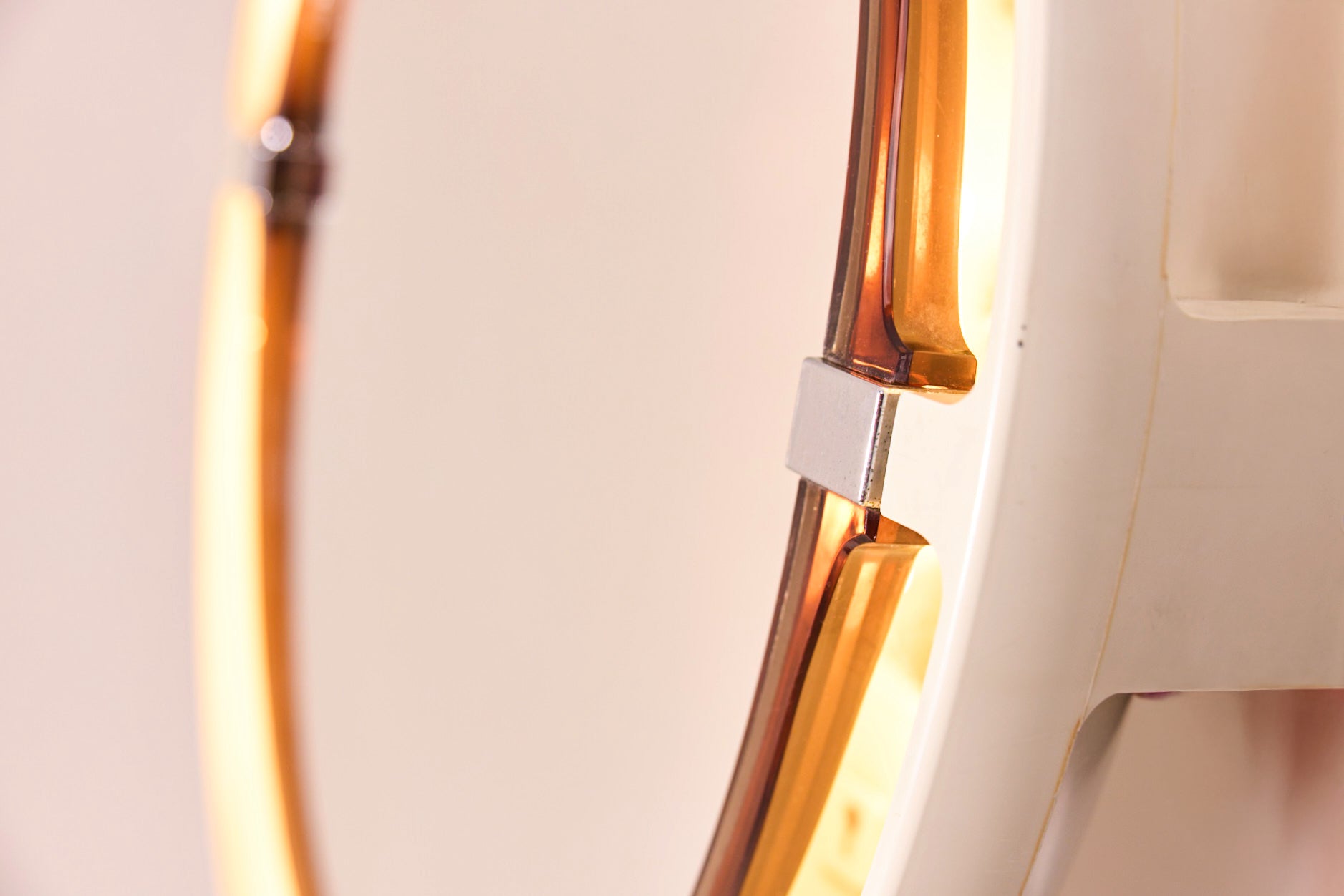Alibert – Round Mirror with Integrated Frame, Europe 1970s-baan-collection-closeup-1