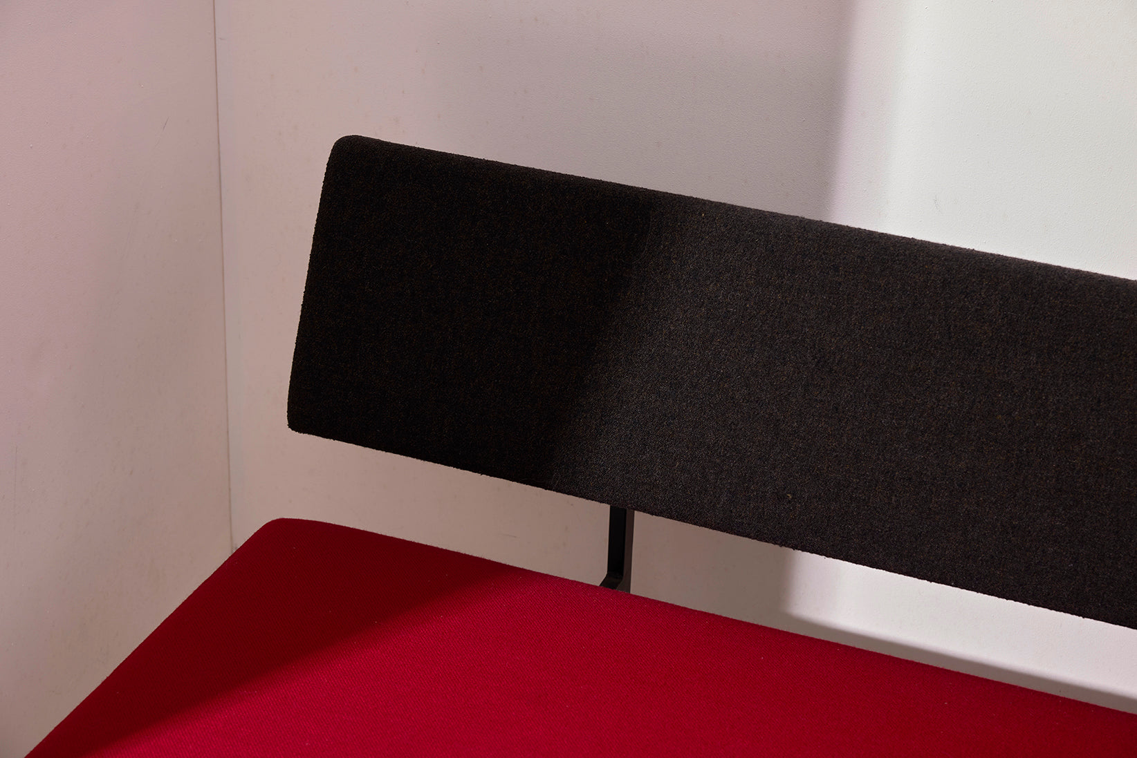 Brø2-sofa by Martin Visser for Spectrum-upholstery detail front