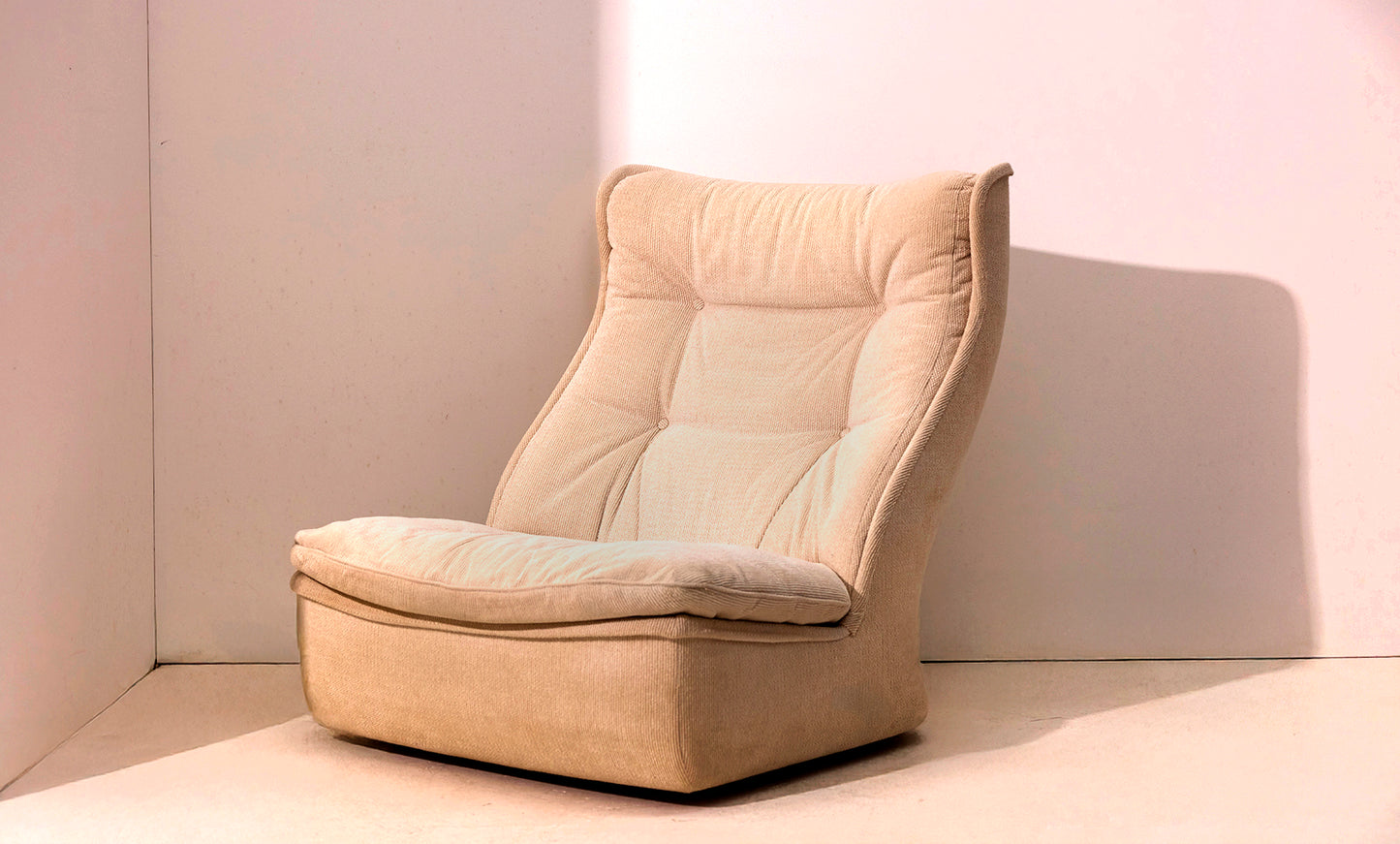 Michel Cadestin – Orchidée Chair for Airborne-BaanCollection-left