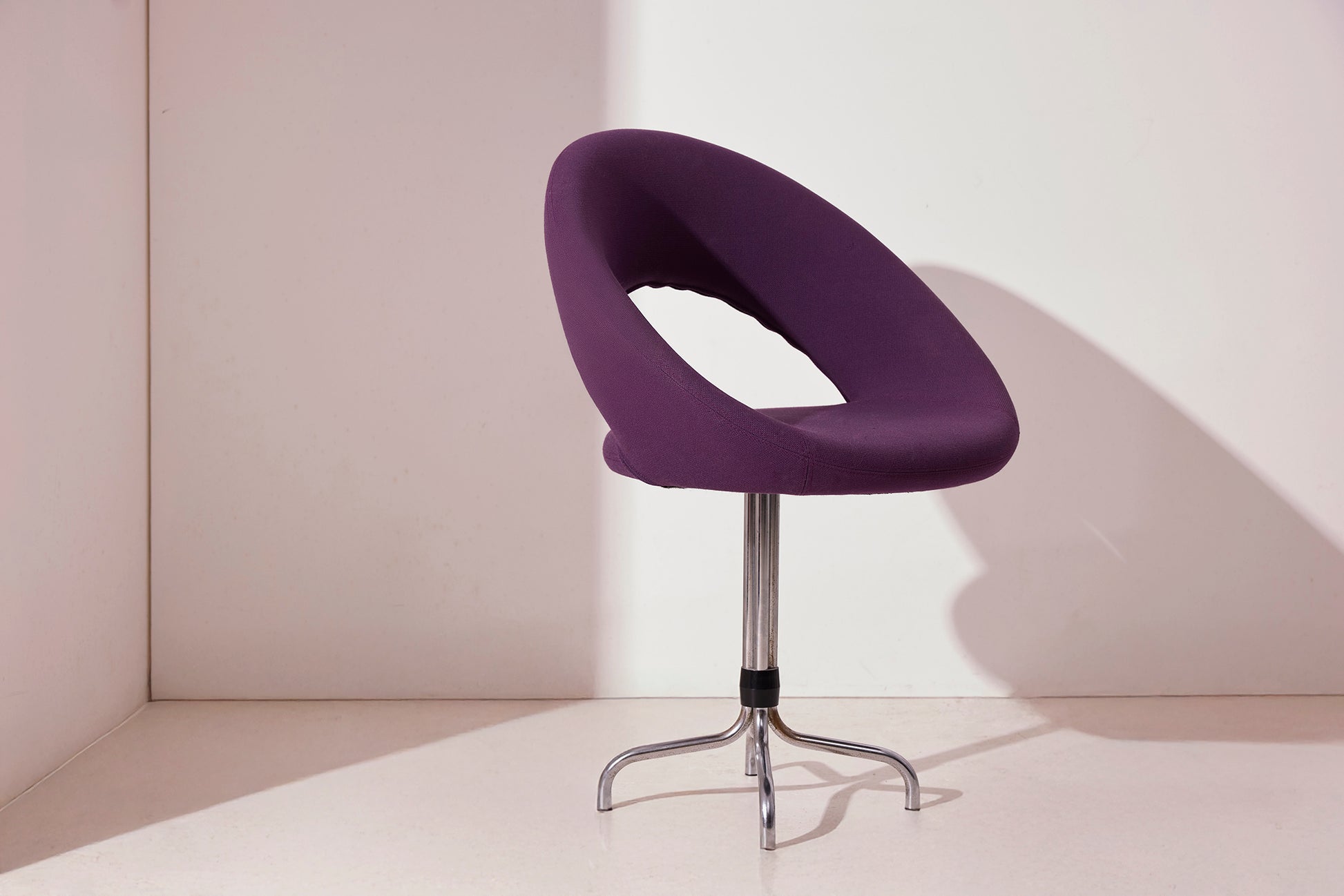  Nina Chair by Kho Liang le for Artifort-side -Baan Collection