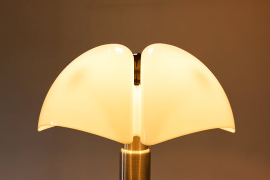 Pipistrello Table Lamp – White/Black - XL-baancollection-closeup-frontal