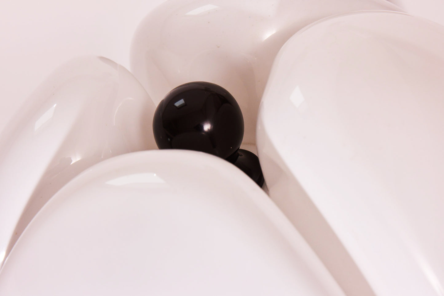 Pipistrello Table Lamp – White/Black - XL-baancollection-closeup