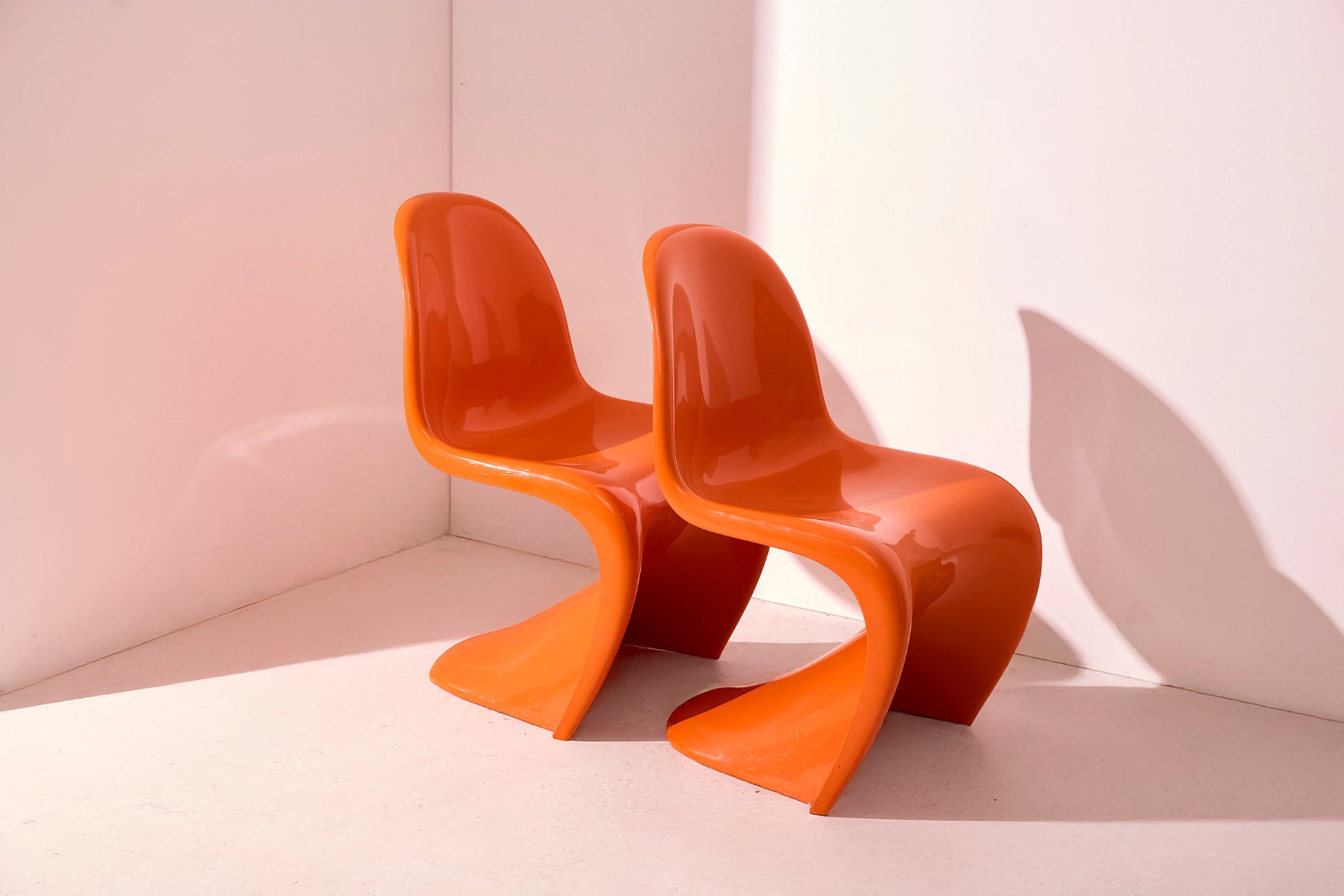 Verner Panton for Herman Miller -Baan Collection-frontal-Space Age Chair-side