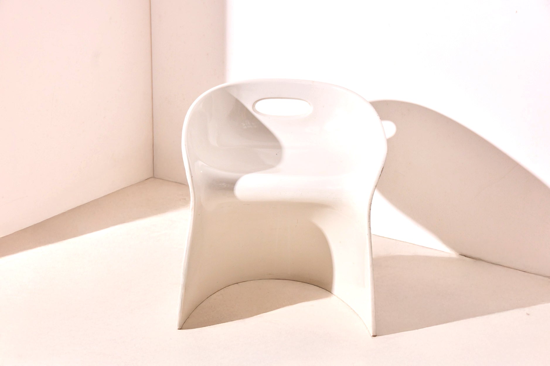 Vintage Sculptural Plywood Chair — 1970s-baancollection-frontal