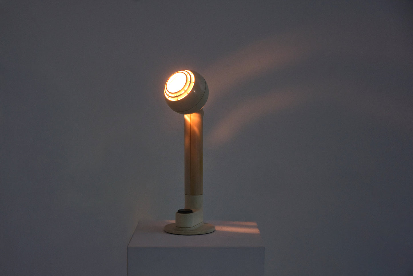 baancollection-osram-magneticlamp-night